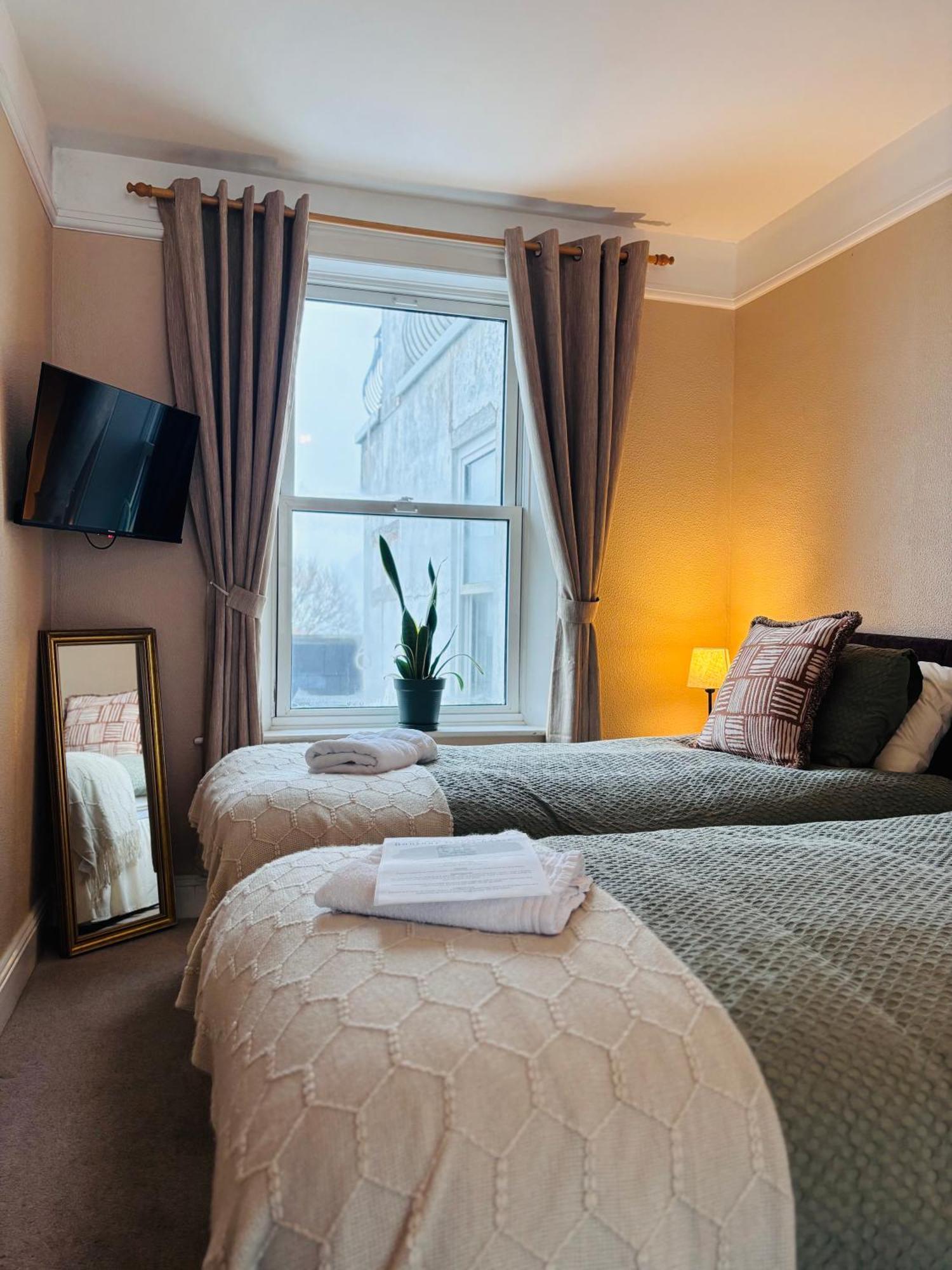 Bonjour Guest House Braye Exterior foto